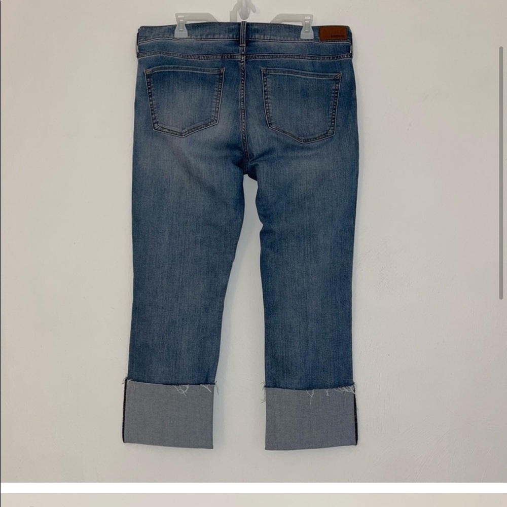 Express Cuffed Ankle Jeans Medium Wash Size 14